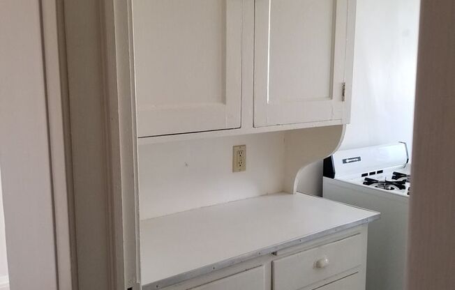 1 bed, 1 bath, 720 sqft, $950, Unit 43-10