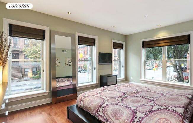 133 STERLING PL