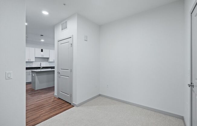 1 bed, 1 bath, 835 sqft, $1,810, Unit 115