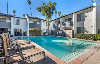 Twenty 2 Eleven Apartment Homes in Winnetka