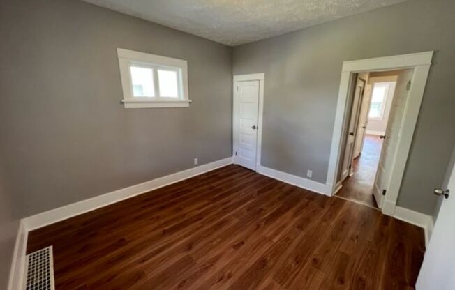 3 beds, 1 bath, $1,295