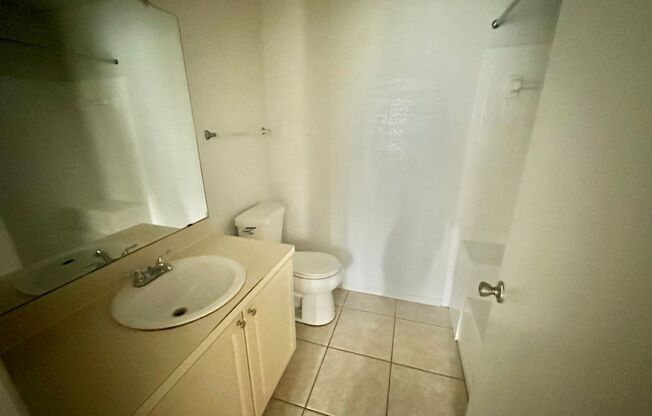 1 bed, 1 bath, 583 sqft, $1,295, Unit r2550n10305