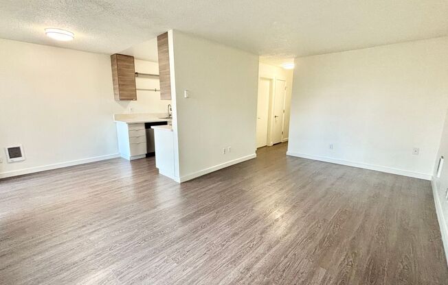 2 beds, 1 bath, 750 sqft, $1,535, Unit 1436