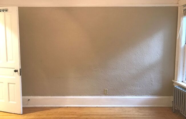 1 bed, 1 bath, $995, Unit 38