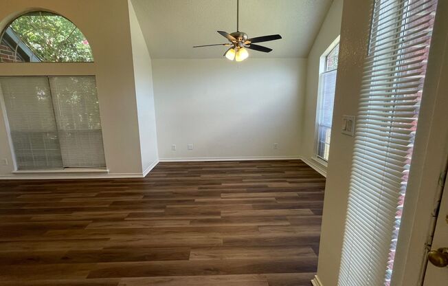 Large Single Story  Home in Glenn Heights