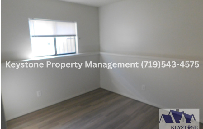$485 OFF - Move In Special!  Clean & Well Maintained Lower Level Belmont Apartment  -  2 Bed/1 Bath $975/$975