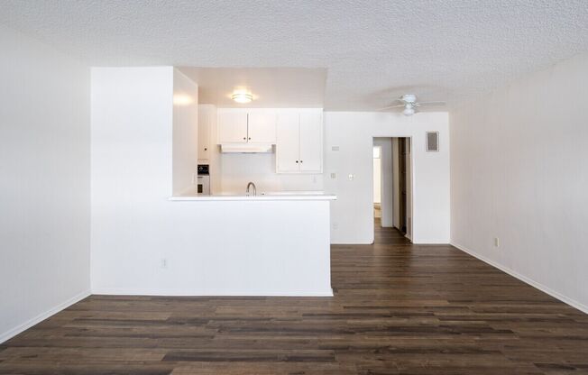 1 bed, 1 bath, 750 sqft, $1,750, Unit 12