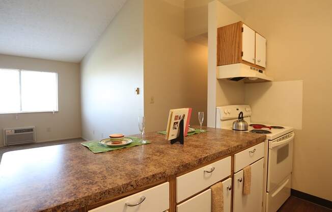 Granite Countertop Kitchen at Abbington Village Apartments, Columbus, OH, 43228