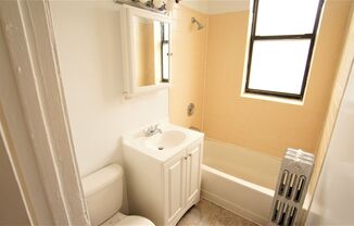 2 beds, 1 bath, 720 sqft, $1,795, Unit 1534-1G