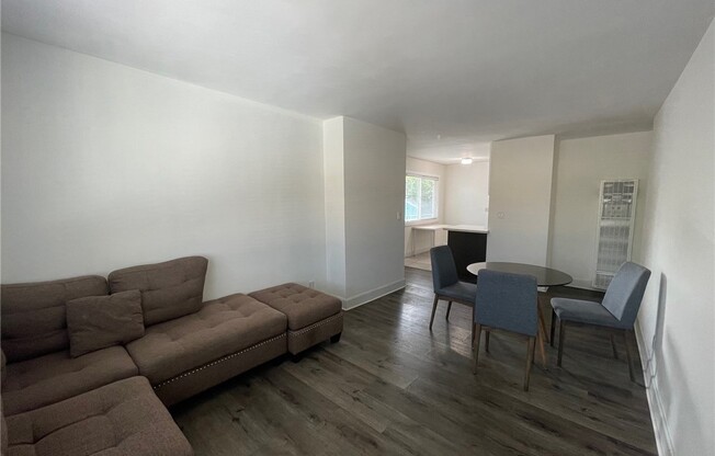 3 beds, 1 bath, 1,000 sqft, $3,600, Unit 5