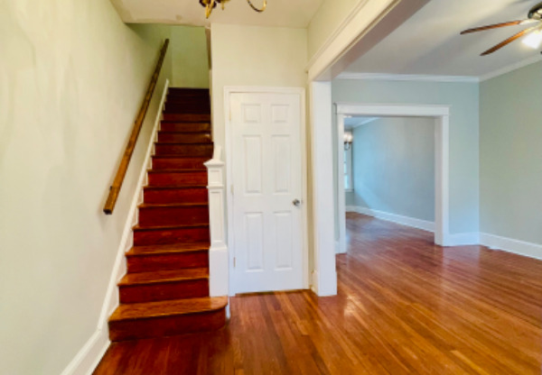 341 BRYANT ST NE
