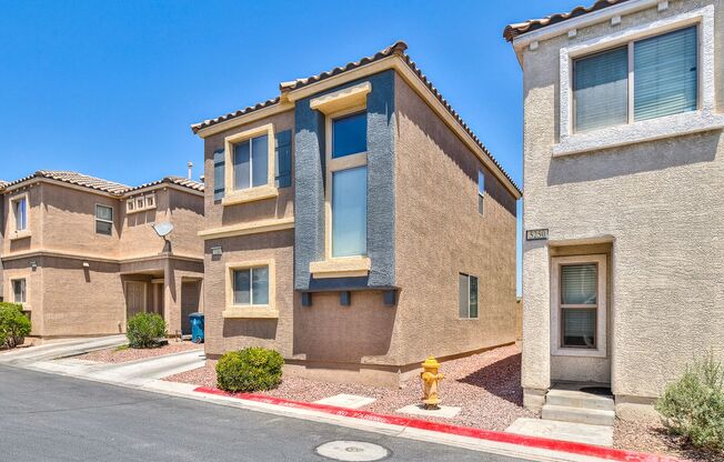 Two-Story 3-Bedroom, 2.5-Bath Home Near Nellis and Hacienda