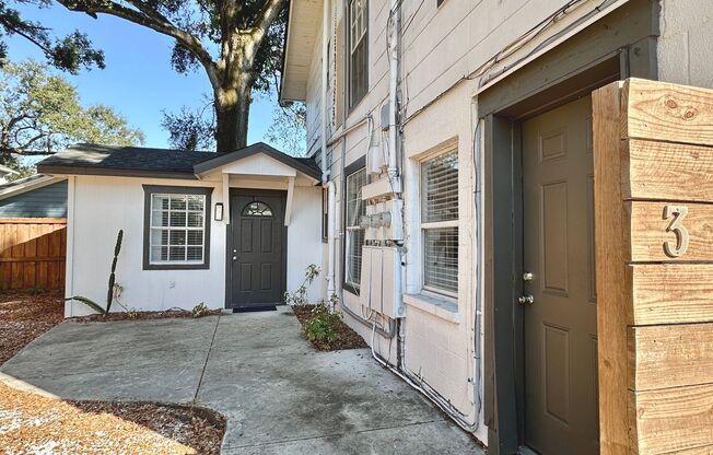 Flats at Riverside Park