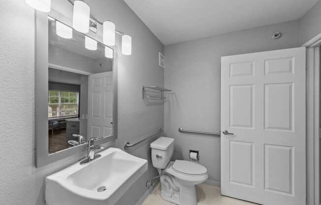 Studio Domain Apartments in Austin, Texas Bathroom