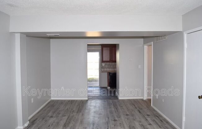 12773 WOODSIDE LN