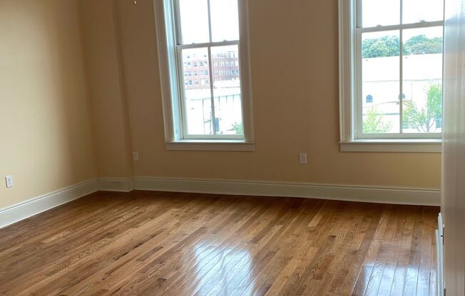 Now Leasing Beautiful Apartments in Downtown Davenport