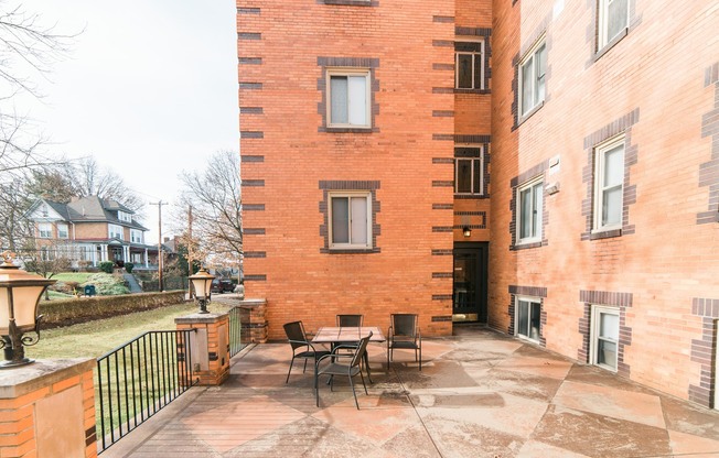 1 bed, 1 bath, 650 sqft, $940, Unit Unit 44-02