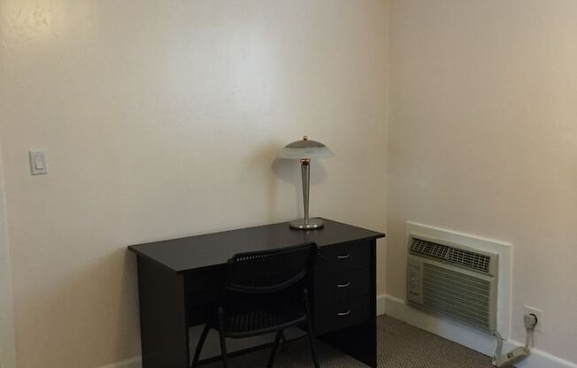 1 bed, 1 bath, $2,650