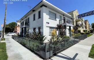 326 CHERRY AVE