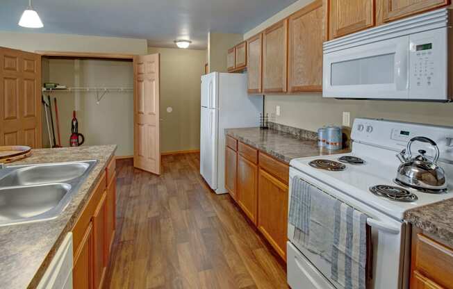 Vue 28 Kitchen Apartment rentals in Williston, North Dakota