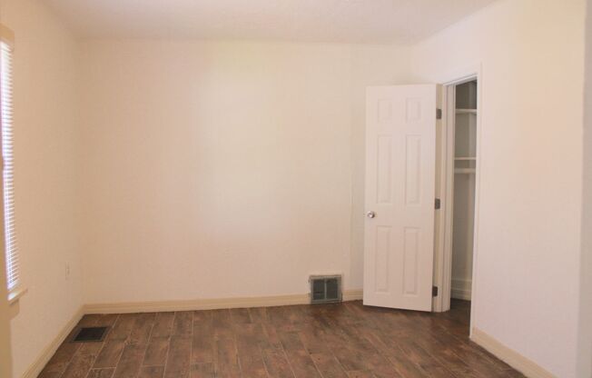 Available Now Studio Apartment