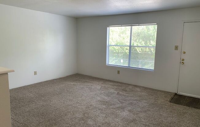 1 bed, 1 bath, 640 sqft, $885, Unit 2404