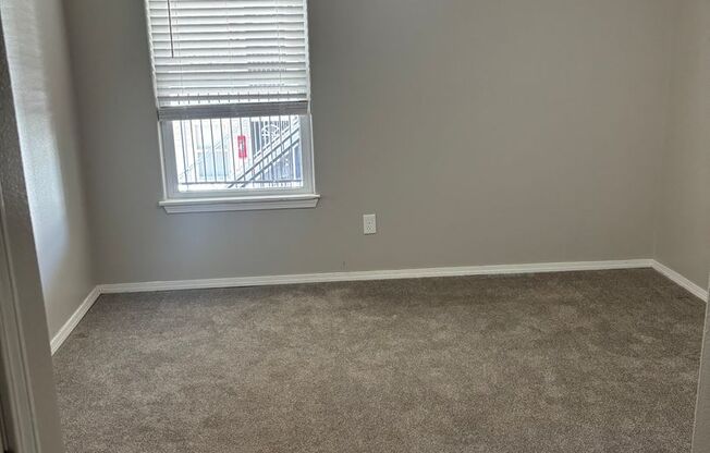 1 bed, 1 bath, 700 sqft, $1,025, Unit 7802-22