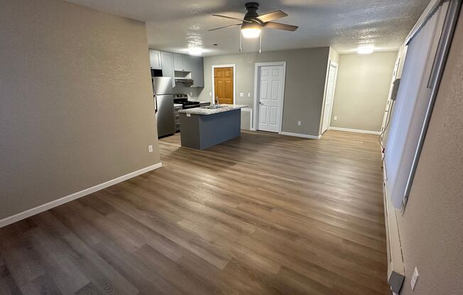 3 beds, 1 bath, $995, Unit 1