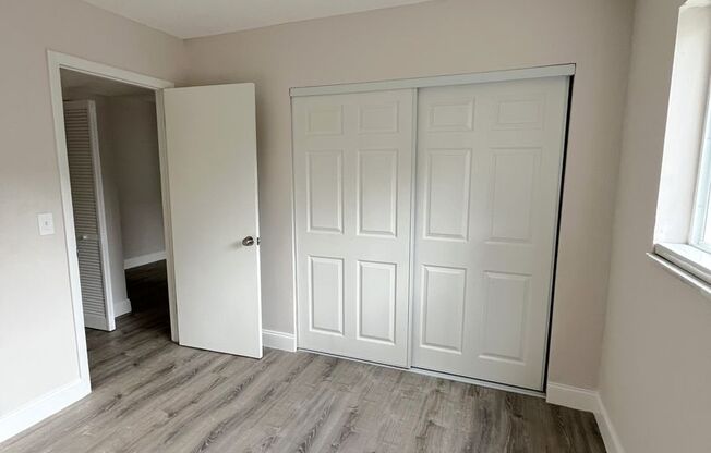 2 beds, 1 bath, 975 sqft, $1,889, Unit 1D