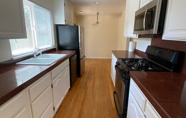 1100 Island Dr - 30% Rental Fee