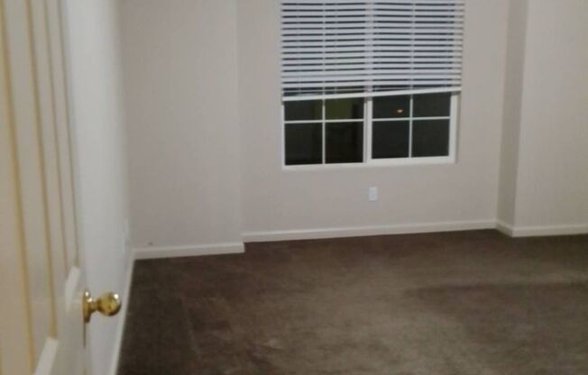 3 beds, 2 baths, $1,900