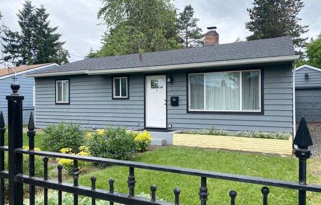 Adorable 2 Bedroom Home with Large Fenced Backyard!