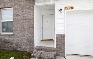 3 beds, 2 baths, $1,425