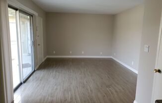 2 beds, 1 bath, $2,395, Unit 5017-4