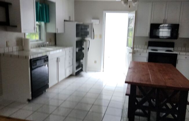 1 bed, 1 bath, $825