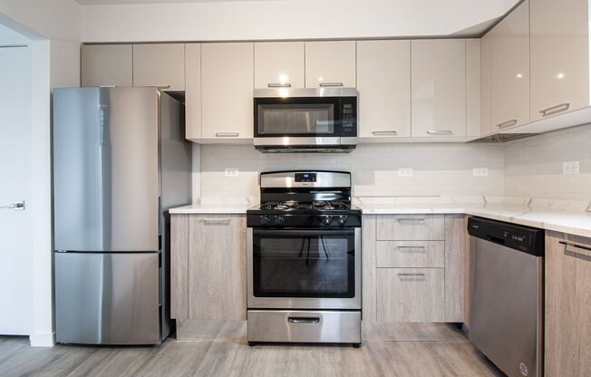 2 beds, 1.5 baths, $2,195, Unit 3B