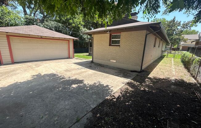 3 beds, 2 baths, $2,650