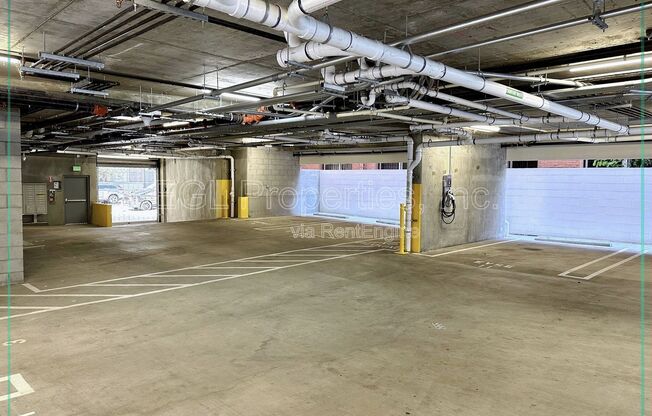 1 bed, 1 bath, 607 sqft, $2,350, Unit 602