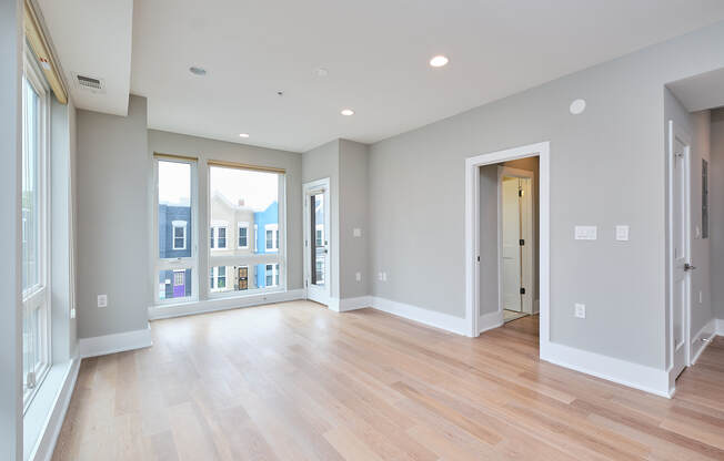 1112 MONTELLO AVE NE