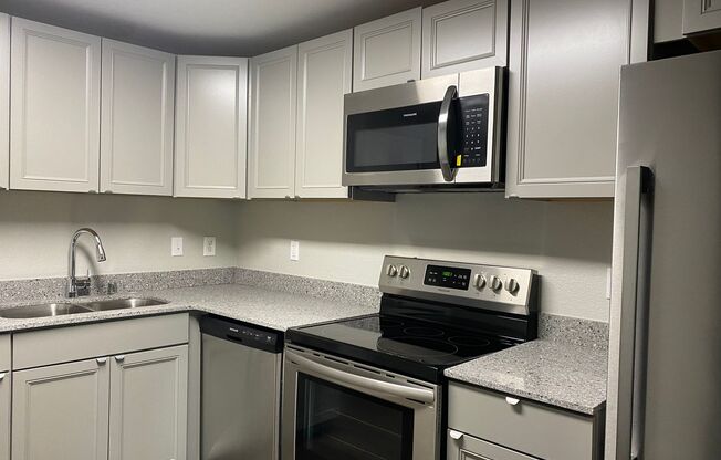 2 beds, 1 bath, 687 sqft, $2,195, Unit C204