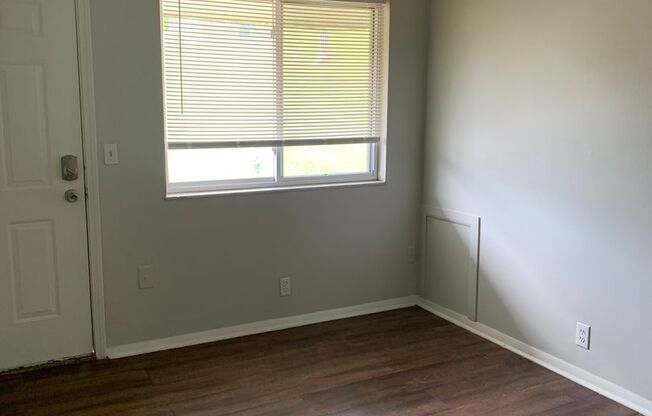 2BR Quadplex Homes with Laundry Hookups in Peaceful Riverside Neighborhood