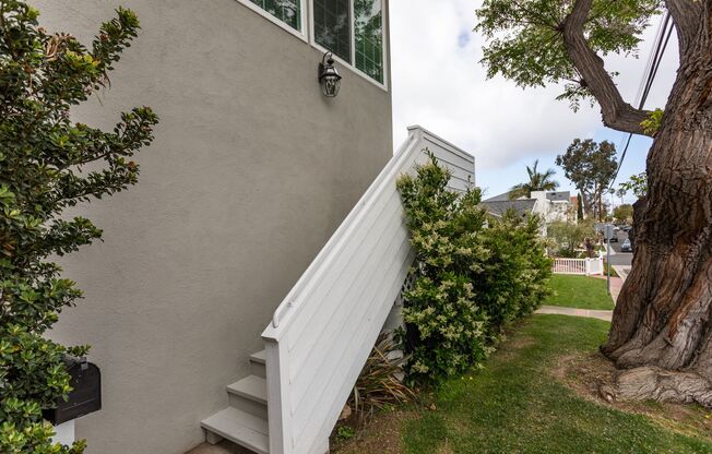 520.5 Poinsettia Ave.