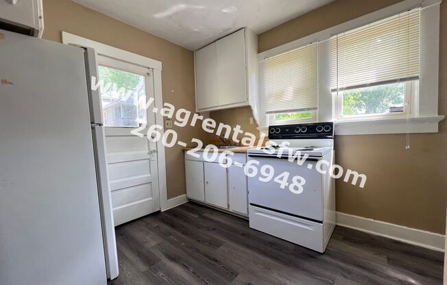 3 beds, 1 bath, $1,195