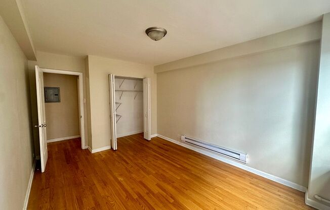 1 bed, 1 bath, 700 sqft, $1,925, Unit 418-1302