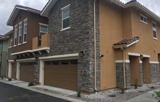 Built 2018 - TOWNHOME in South Meadows - Don't Miss Out!