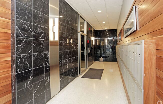 Studio, 1 bath, 450 sqft, $785, Unit 308*