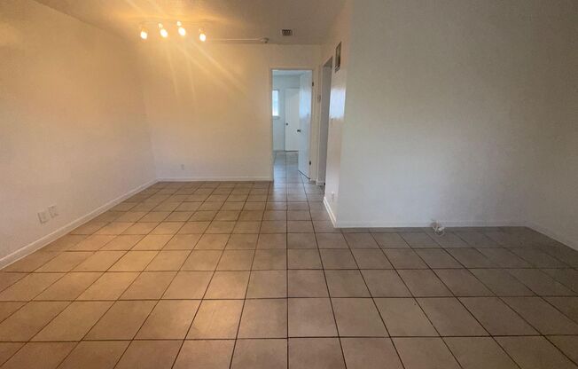 8430 NW 40th St Coral Springs, FL 33065