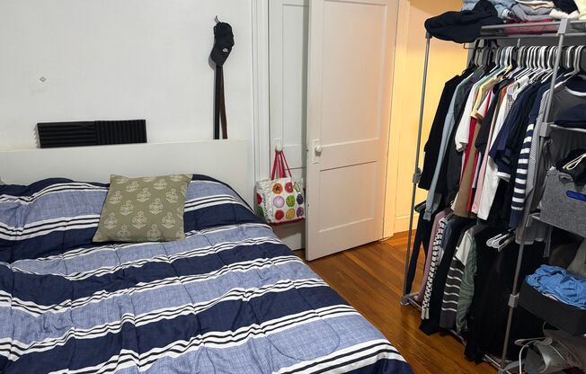 1 bed, 1 bath, 554 sqft, $2,350, Unit 105 Summer #404