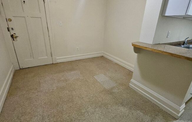 Studio, , 171 sqft, $899, Unit 4B