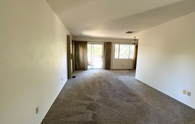 Great location near the heart of Atascadero Month to Month, no year lease